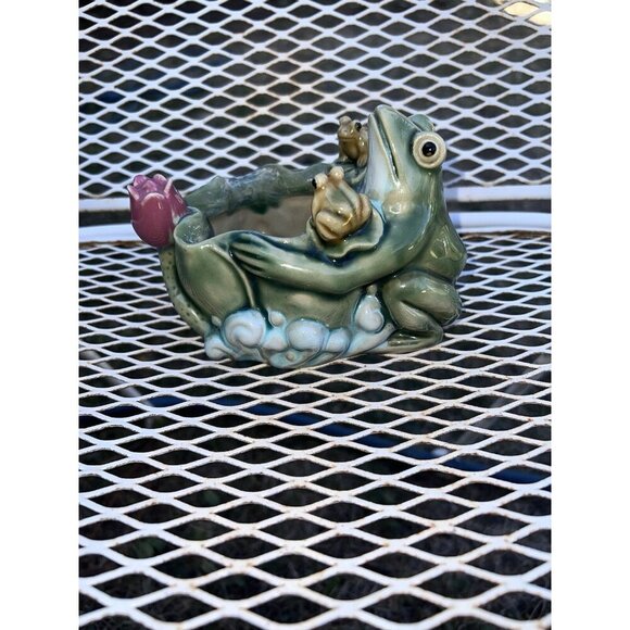 FROG WITH TADPOLE Green Ceramic 5.5 X 6.5 X 8"  Figurine Vase Flower Pot - Picture 6 of 9